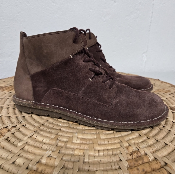 Clarks Shoes - Clarks Chukka Burgundy Suede Ankle Boots 8
